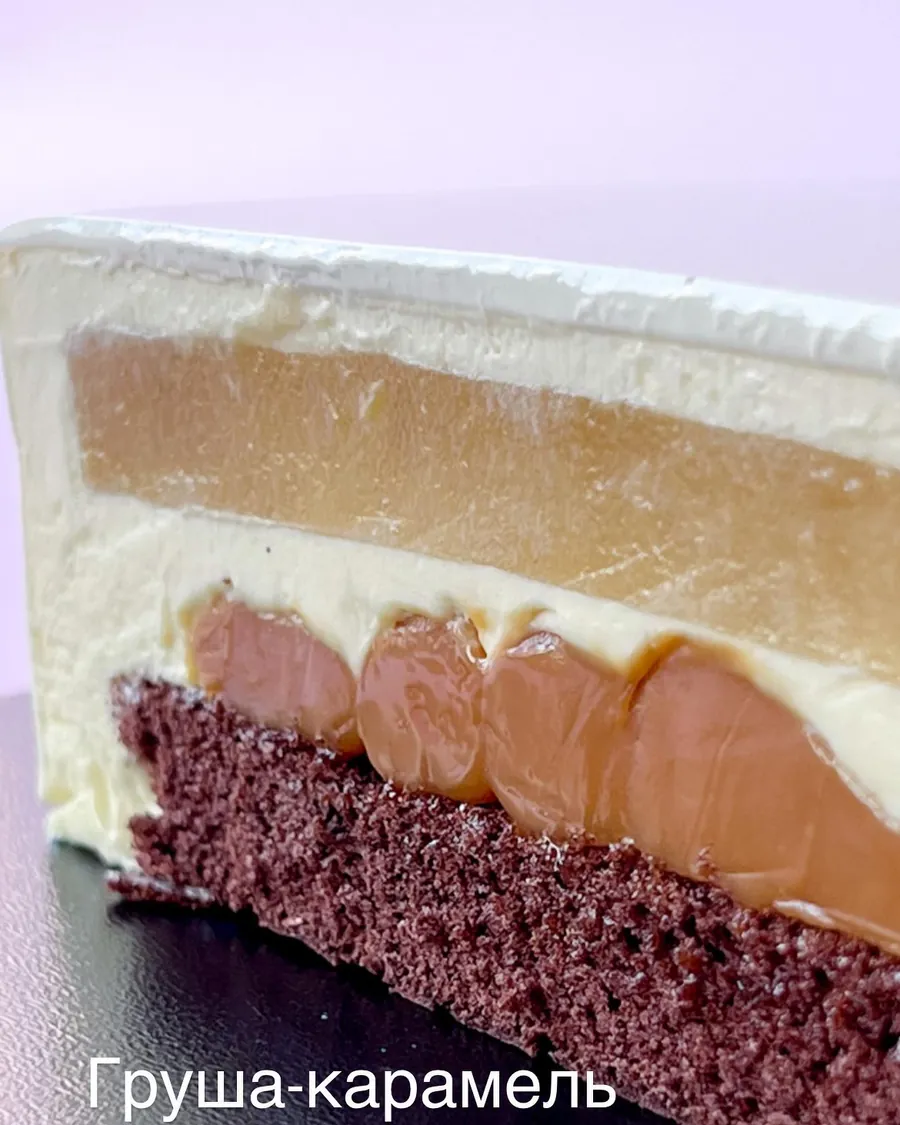 Мусовий торт Київ - груша-карамель | OMG Cakes